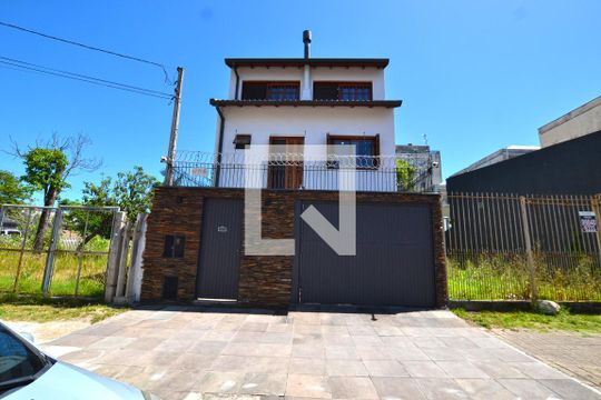 Fachada de casa para alugar com 4 quartos, 306m² em Menino Deus, Porto Alegre