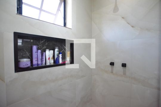 Banheiro da Suíte 2 de casa para alugar com 4 quartos, 306m² em Menino Deus, Porto Alegre