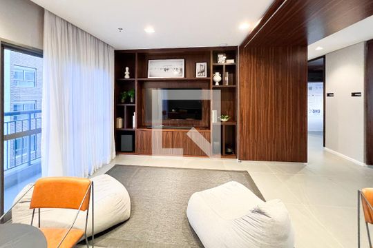 Área comum de kitnet/studio para alugar com 1 quarto, 21m² em Moema, São Paulo