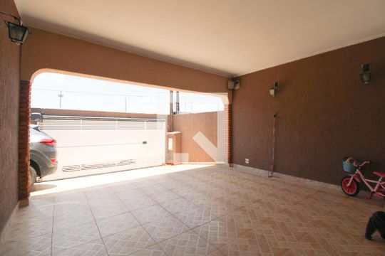 Garagem de casa à venda com 3 quartos, 398m² em Jardim Santa Genebra, Campinas
