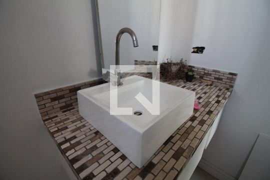 Pia de casa à venda com 4 quartos, 340m² em Vila Buenos Aires, São Paulo