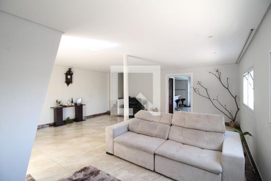 Casa à venda com 4 quartos, 340m² em Vila Buenos Aires, São Paulo