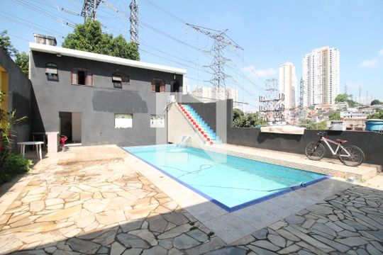 Quintal e Piscina de casa à venda com 4 quartos, 340m² em Vila Buenos Aires, São Paulo