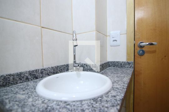 Banheiro de apartamento para alugar com 1 quarto, 40m² em Jardim Hercilia, São Paulo