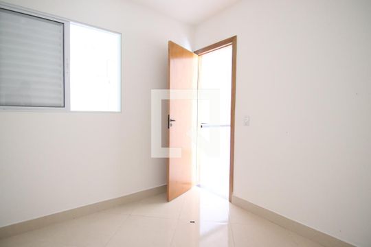 Quarto 2 de apartamento para alugar com 2 quartos, 45m² em Vila Nhocune, São Paulo