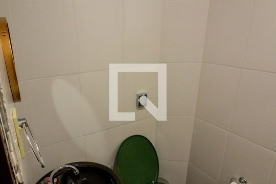 Lavabo de casa à venda com 4 quartos, 217m² em Jardim Sarah, São Paulo