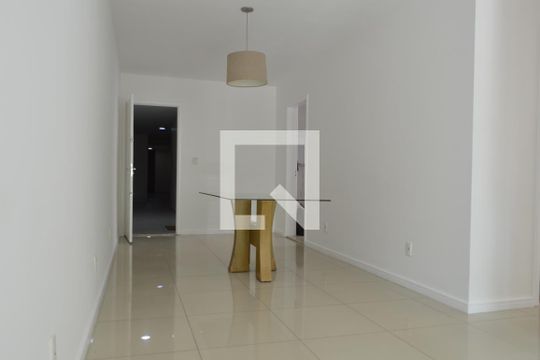 Sala de apartamento à venda com 3 quartos, 100m² em Pechincha, Rio de Janeiro