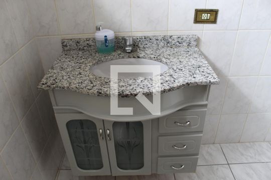 Banheiro de casa para alugar com 3 quartos, 192m² em Casa Verde Alta, São Paulo