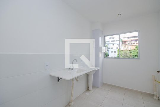 Cozinha de apartamento para alugar com 2 quartos, 47m² em Engenho Nogueira, Belo Horizonte
