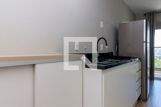 Studio de kitnet/studio para alugar com 1 quarto, 25m² em Santo Amaro, São Paulo
