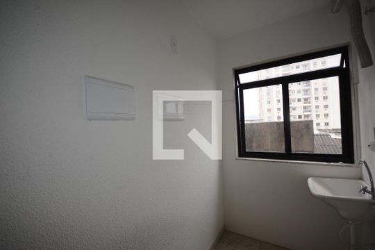 Cozinha de apartamento para alugar com 2 quartos, 45m² em Madureira, Rio de Janeiro