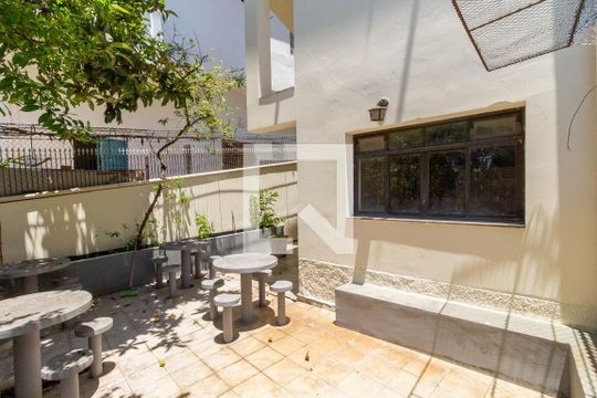 Quintal de casa à venda com 6 quartos, 500m² em Vila Mariana, São Paulo
