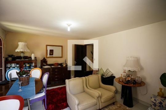 Casa à venda com 2 quartos, 250m² em Jardim Monte Kemel, São Paulo