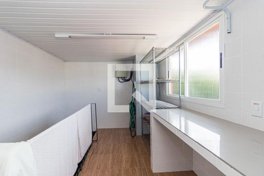 Área de Serviço de casa à venda com 4 quartos, 380m² em Jardim Itu Sabará, Porto Alegre