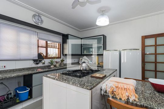 Cozinha de casa à venda com 4 quartos, 380m² em Jardim Itu Sabará, Porto Alegre