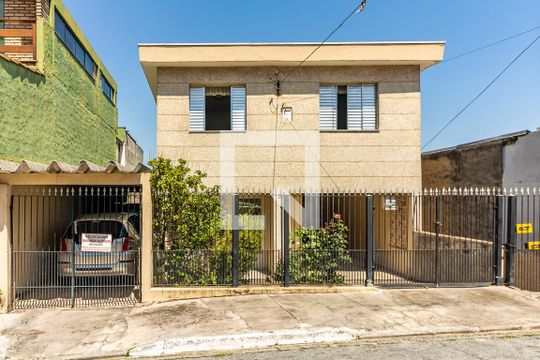 Fachada da Casa de casa à venda com 4 quartos, 120m² em Vila Amélia, São Paulo