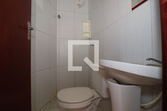 Banheiro Social de kitnet/studio à venda com 2 quartos, 54m² em Setor Habitacional Samambaia (taguatinga), Brasília
