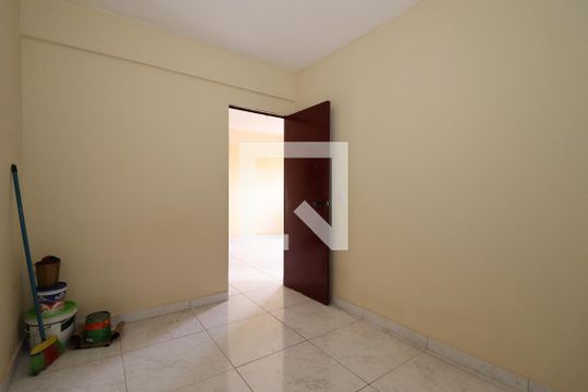 Quarto 2 de kitnet/studio à venda com 2 quartos, 54m² em Setor Habitacional Samambaia (taguatinga), Brasília