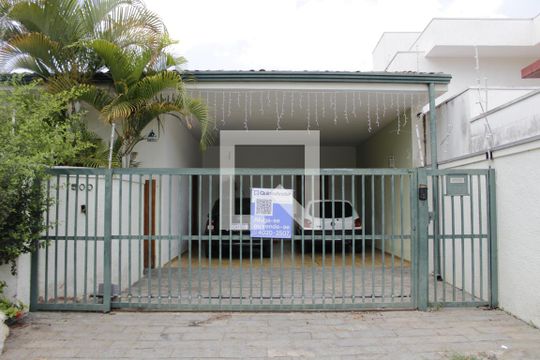Fachada de casa à venda com 4 quartos, 356m² em Jardim Itamarati, Campinas