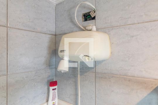 Chuveiro de apartamento à venda com 3 quartos, 97m² em Vila Scarpelli, Santo André