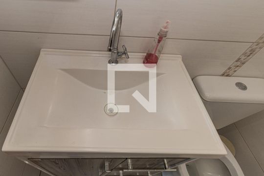 Banheiro da Suíte de apartamento à venda com 1 quarto, 36m² em Protásio Alves, Porto Alegre