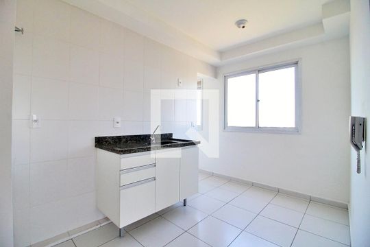 Cozinha de apartamento para alugar com 1 quarto, 50m² em Vila Alto de Santo Andre, Santo André