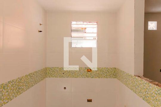 Cozinha de casa de condomínio para alugar com 1 quarto, 28m² em Vila Nhocune, São Paulo