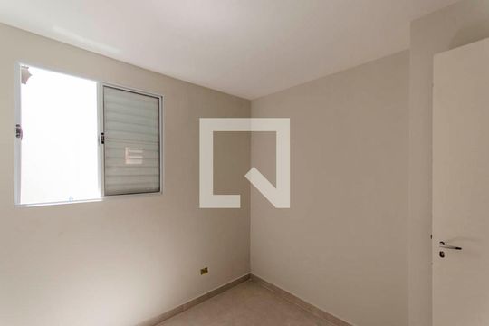 Quarto  de casa de condomínio para alugar com 1 quarto, 28m² em Vila Nhocune, São Paulo