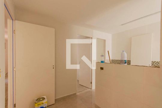 Sala  de casa de condomínio para alugar com 1 quarto, 28m² em Vila Nhocune, São Paulo