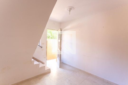 Sala de estar de casa à venda com 2 quartos, 125m² em Vila Nova Santa Luzia, São Bernardo do Campo