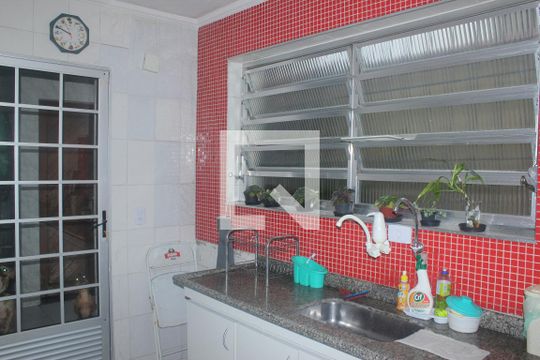Cozinha de casa à venda com 3 quartos, 92m² em Vila Campo Grande, São Paulo