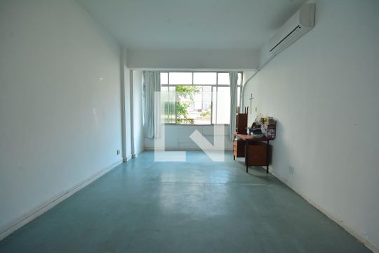 Sala/Quarto de apartamento à venda com 1 quarto, 40m² em Centro, Rio de Janeiro