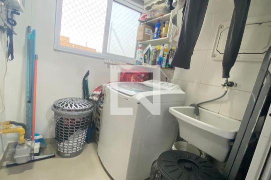 Área de Serviço de apartamento à venda com 3 quartos, 80m² em Jardim Tupanci, Barueri
