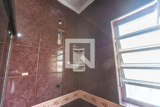 Banheiro Social de casa para alugar com 3 quartos, 220m² em Vila Guarani, Santo André
