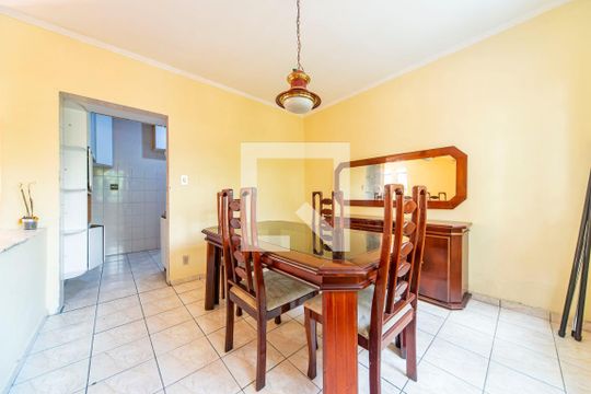 Copa de casa para alugar com 3 quartos, 220m² em Vila Guarani, Santo André