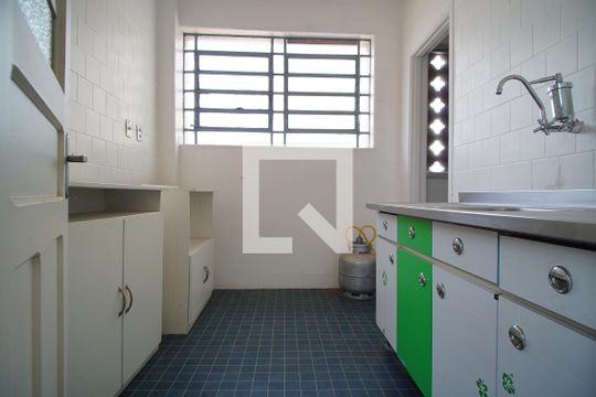 Cozinha de apartamento à venda com 2 quartos, 80m² em Rio Branco, Porto Alegre