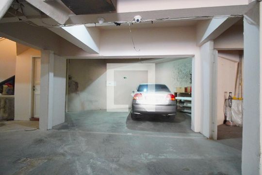 Garagem de apartamento à venda com 2 quartos, 80m² em Rio Branco, Porto Alegre