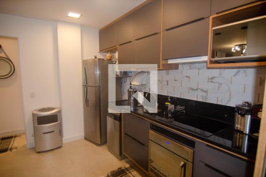 Cozinha de apartamento à venda com 1 quarto, 62m² em Copacabana, Rio de Janeiro