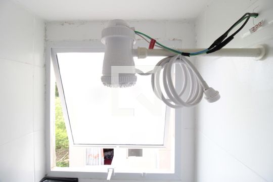 Banheiro de apartamento para alugar com 2 quartos, 42m² em Rio Branco, Canoas