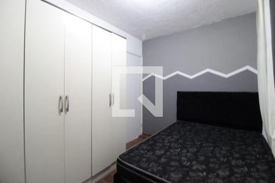 Quarto 1  de apartamento para alugar com 2 quartos, 42m² em Rio Branco, Canoas