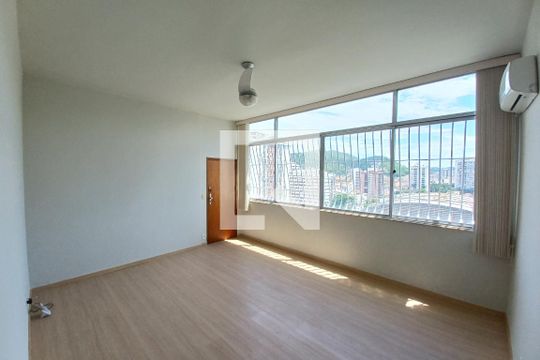 Apartamento à venda com 3 quartos, 115m² em Icaraí, Niterói