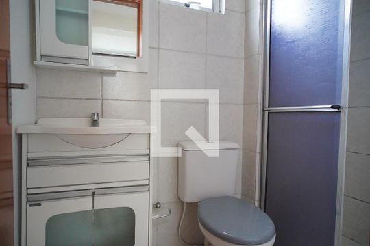 Banheiro de apartamento à venda com 2 quartos, 42m² em Rubem Berta, Porto Alegre