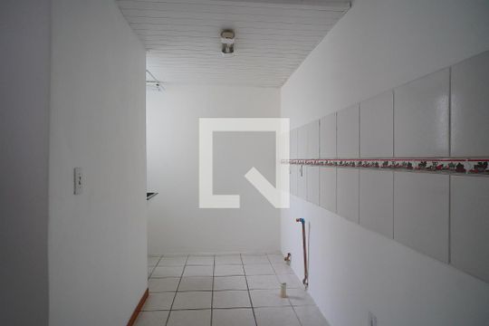 Cozinha de apartamento à venda com 2 quartos, 42m² em Rubem Berta, Porto Alegre