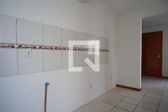 Cozinha de apartamento à venda com 2 quartos, 42m² em Rubem Berta, Porto Alegre
