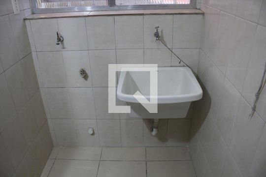 Banheiro de apartamento para alugar com 1 quarto, 40m² em Centro, São Vicente