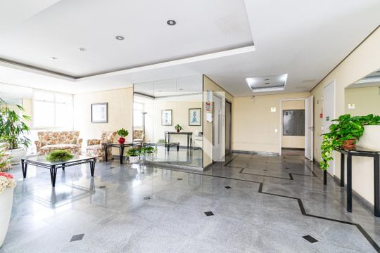Hall de Entrada de apartamento à venda com 2 quartos, 44m² em Vila Guarani (z Sul), São Paulo
