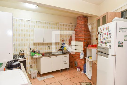 Cozinha 1  de casa para alugar com 5 quartos, 160m² em Jardim Floresta, Porto Alegre