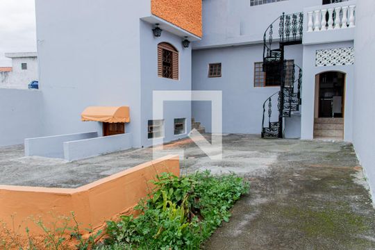 Fachada de casa à venda com 3 quartos, 120m² em Vila Cruz das Almas, São Paulo