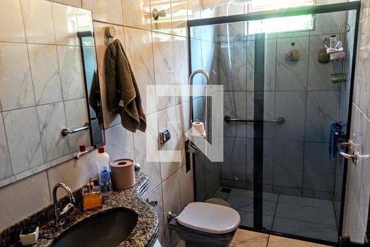 Casa à venda com 3 quartos, 324m² em Santa Cruz Industrial, Contagem