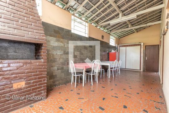 Casa à venda com 3 quartos, 389m² em Centro, Nova Lima